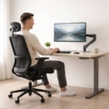 Ergonomía para personas altas: medidas clave para ajustar silla, mesa y monitor sin dolor